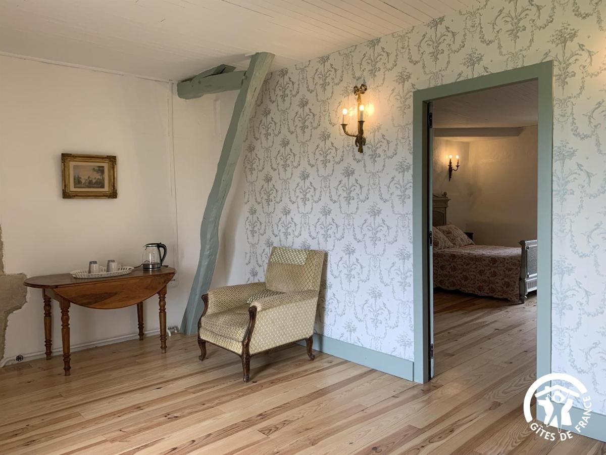 Chateau De Gardes Bed & Breakfast Castin Exterior photo